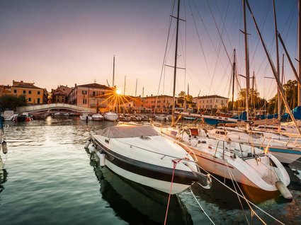 Villa di lusso sul Lago di Garda: un’esclusiva oasi di quiete Villa di lusso sul Lago di Garda: un’esclusiva oasi di quiete