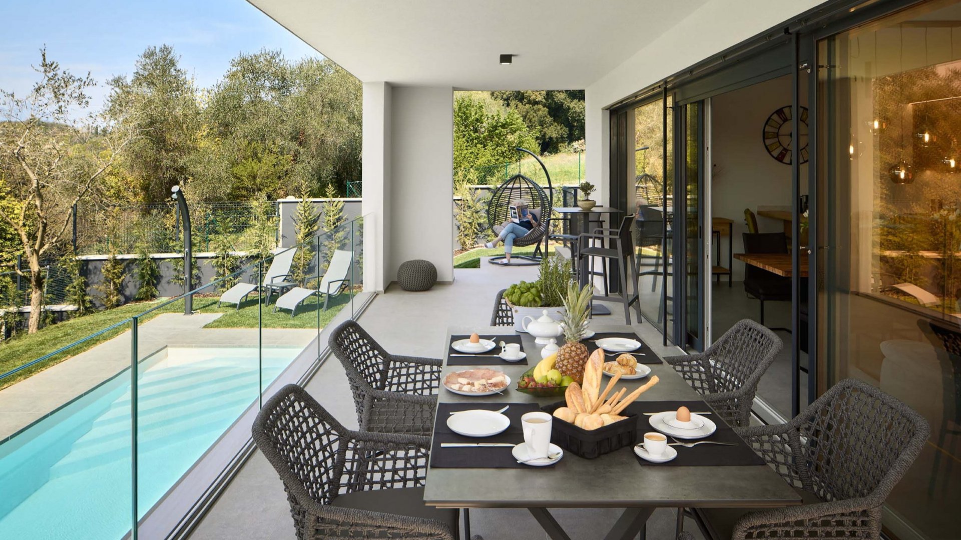 Villa di lusso sul Lago di Garda: un’esclusiva oasi di quiete Villa di lusso sul Lago di Garda: un’esclusiva oasi di quiete